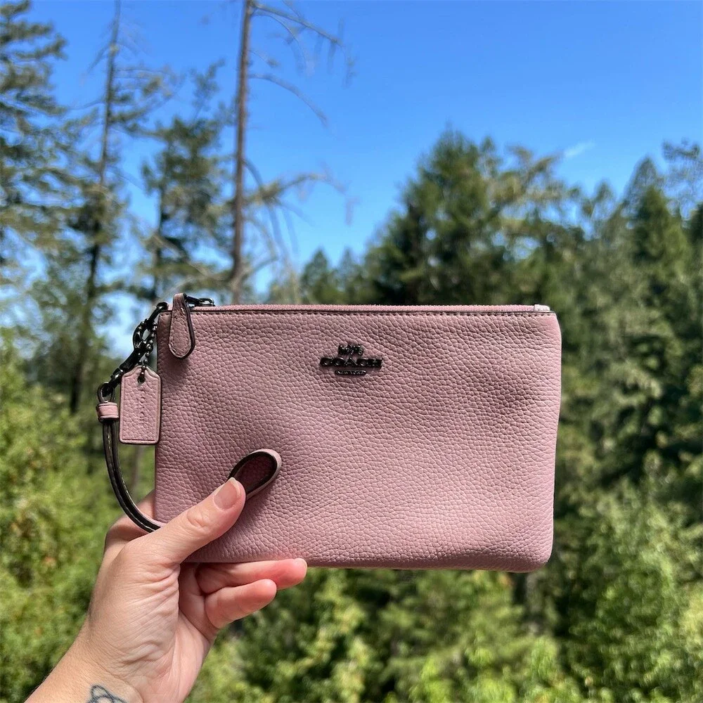 COACH Pink Mauve Small Pebble Leather Wristlet Wallet Gunmetal Hardware AUTHENTC